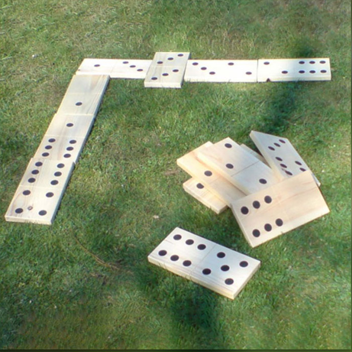 Giant Dominos